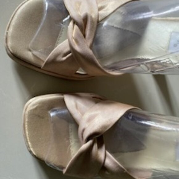 Colorifics Women's Gold Tone Shoes 7.5M - Picture 12 of 15